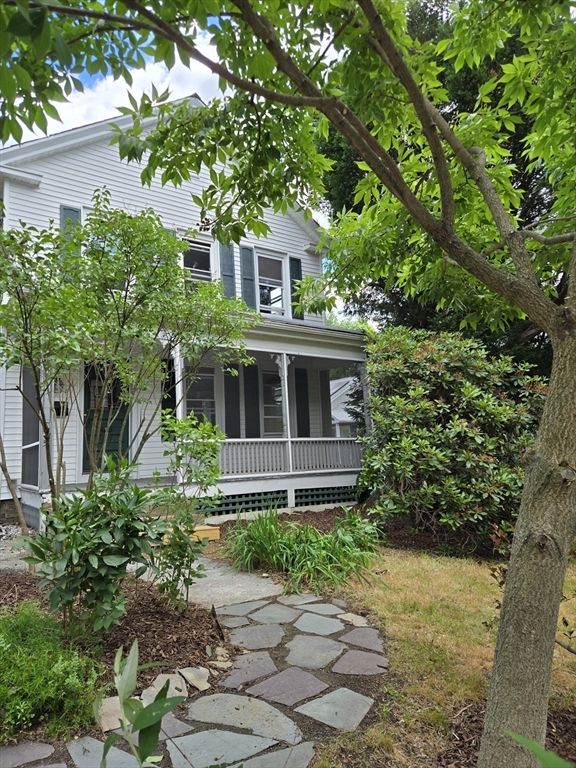 32 Hampden St