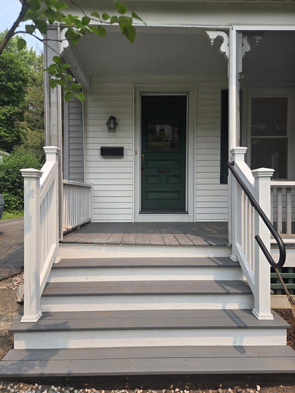 32 Hampden St