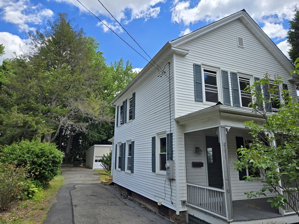 32 Hampden St
