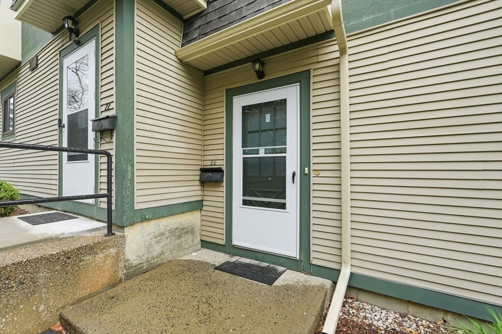 Photo of 170 E Hadley RD, Amherst, MA