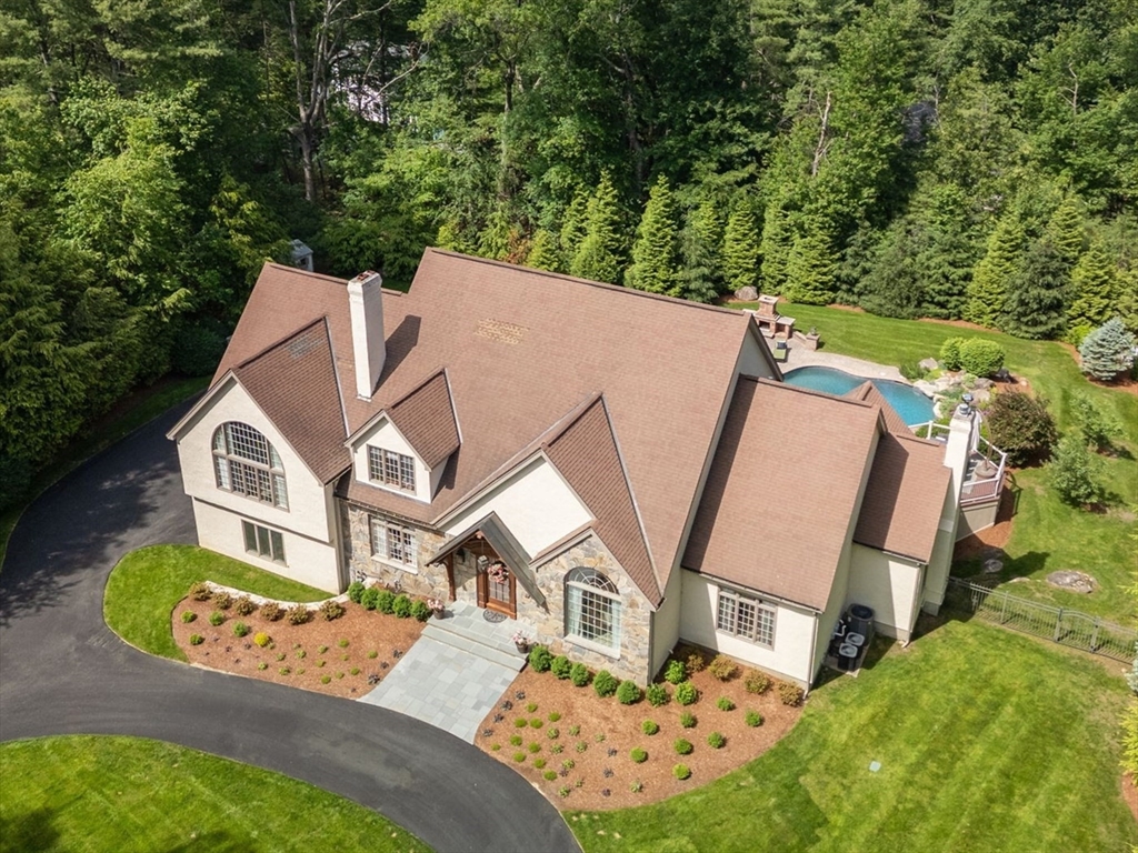 37 Greystone Lane