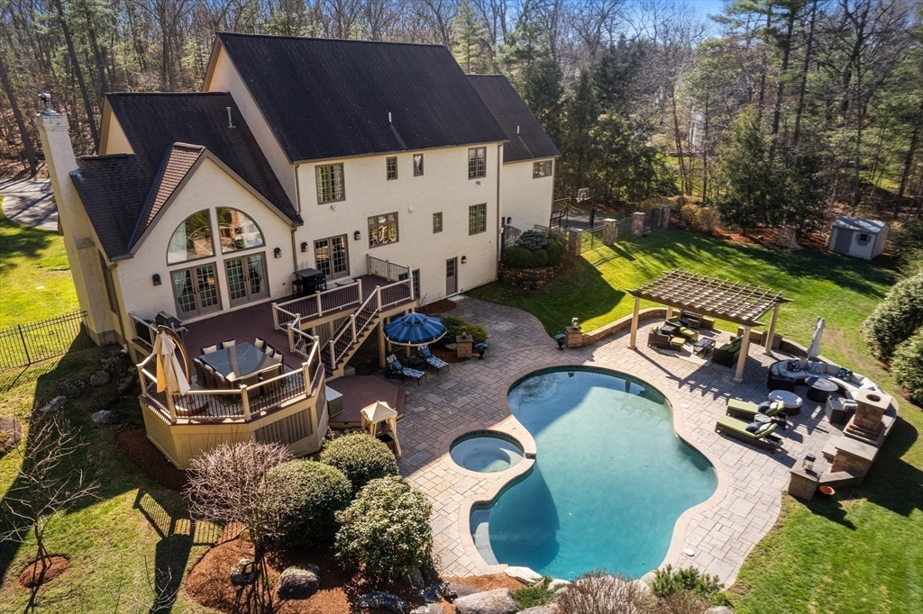37 Greystone Lane