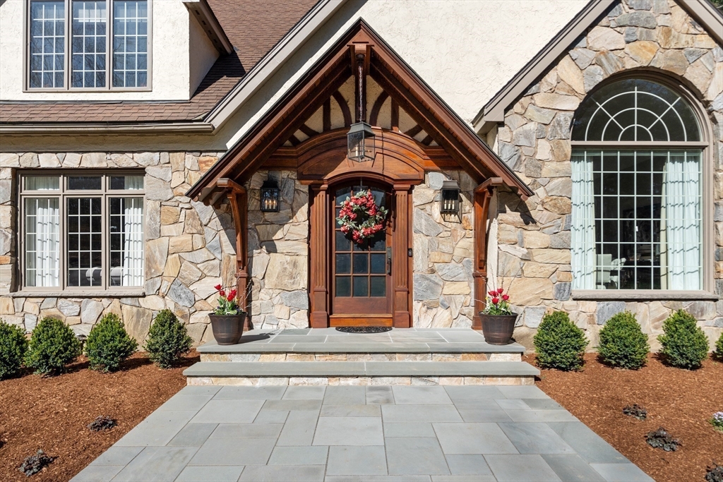 37 Greystone Lane