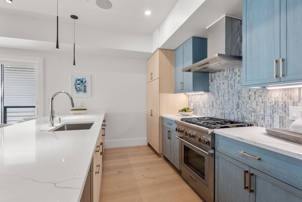 527 East 7th Street 3