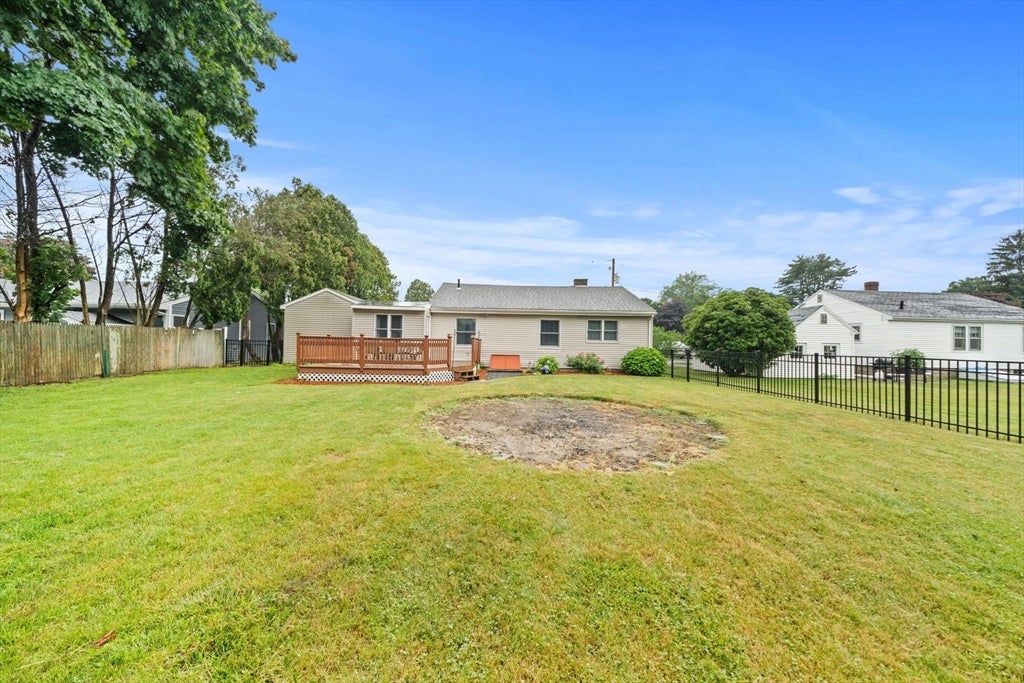 35 Lackey St