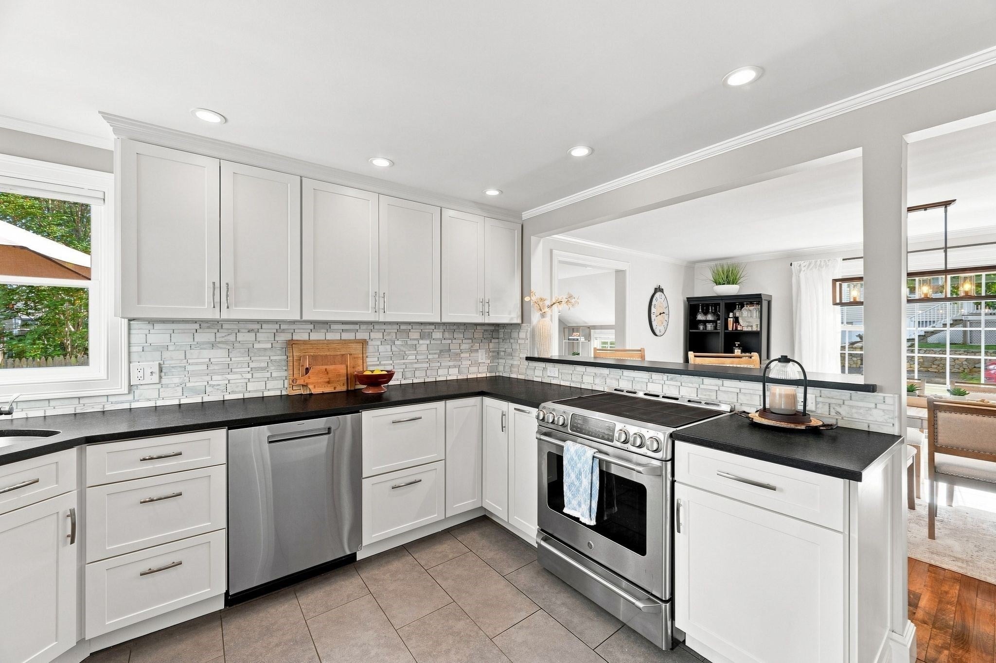 17 Greenwood Road, Peabody, MA Photo #5