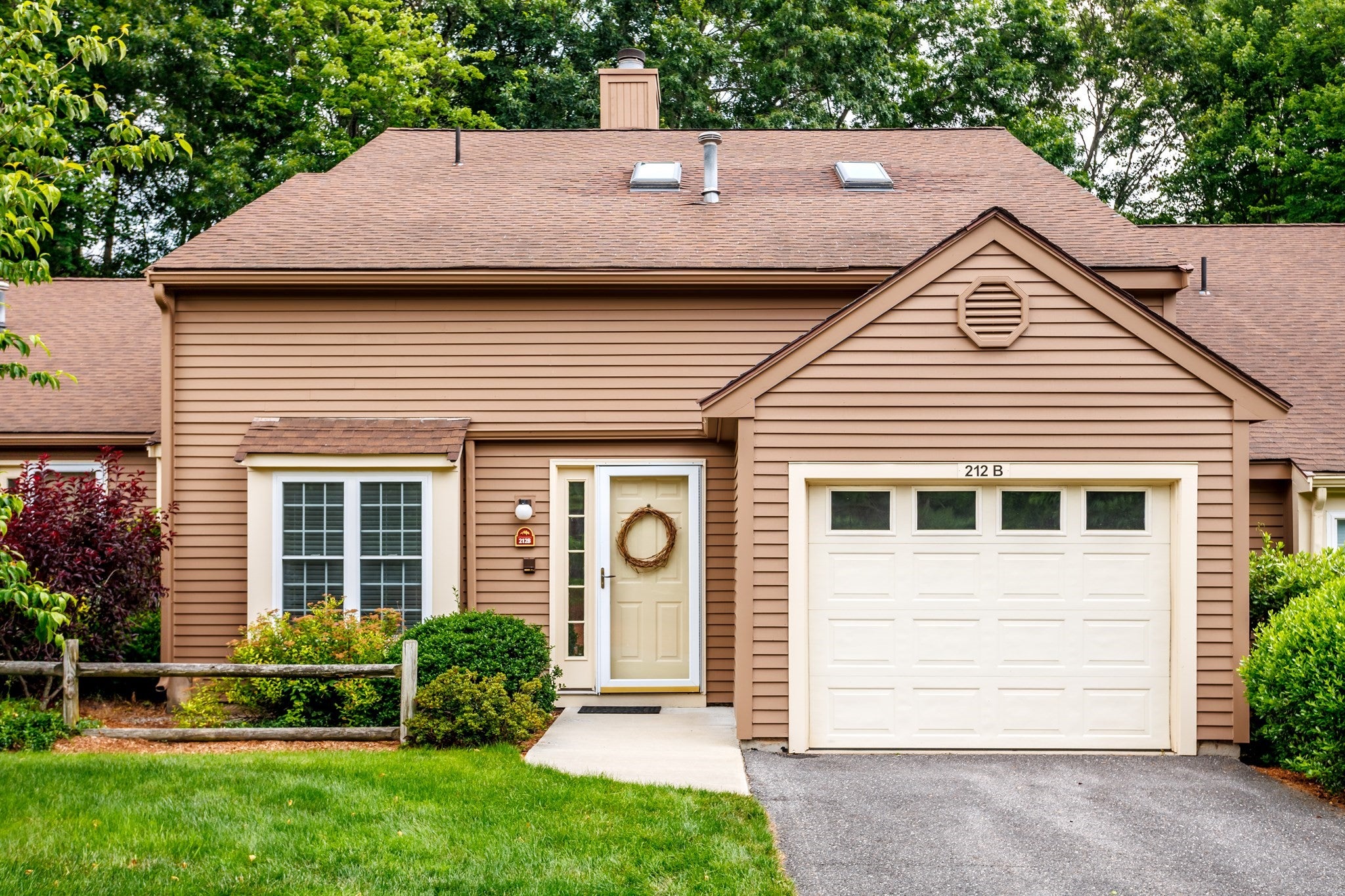 212 Ridgefield Cir