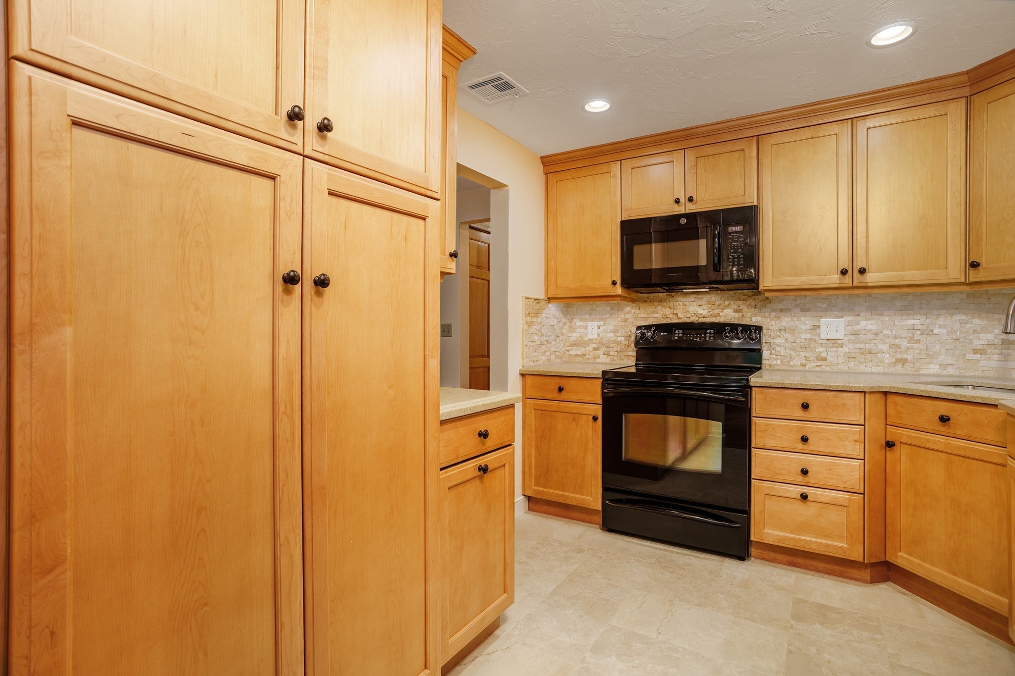 212 Ridgefield Cir 212B