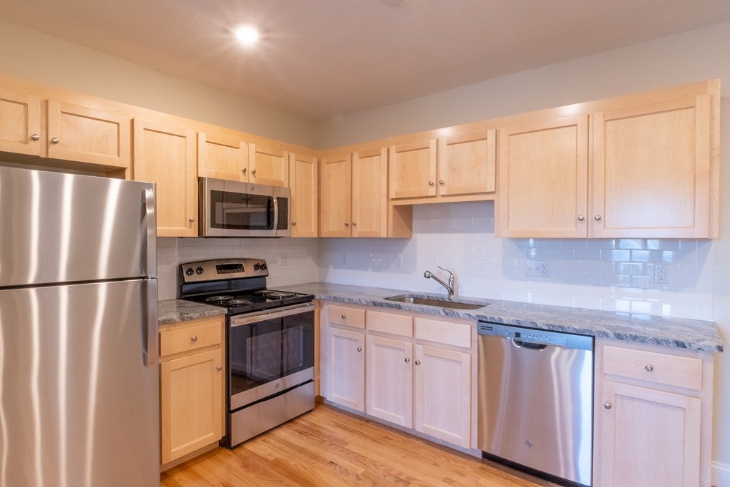 80 North Meadows Road #102, Medfield, MA, 80 North Meadows Road #102, Medfield, MA Photo #3