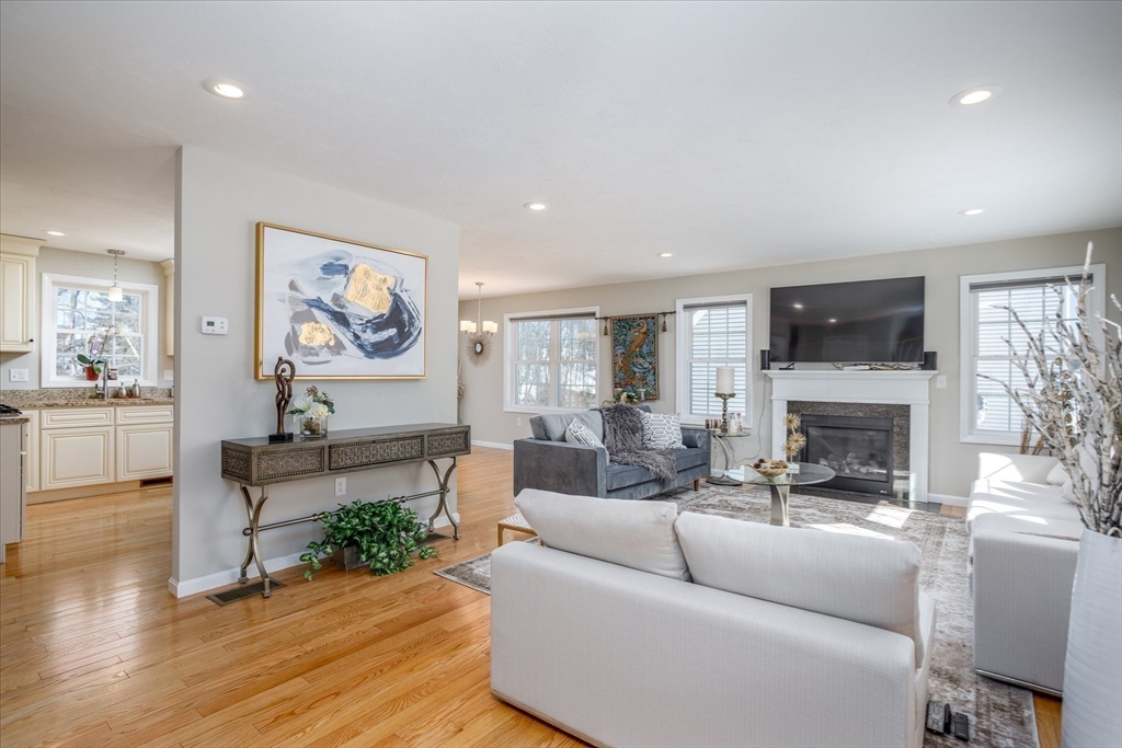 1 Basswood Blvd 1