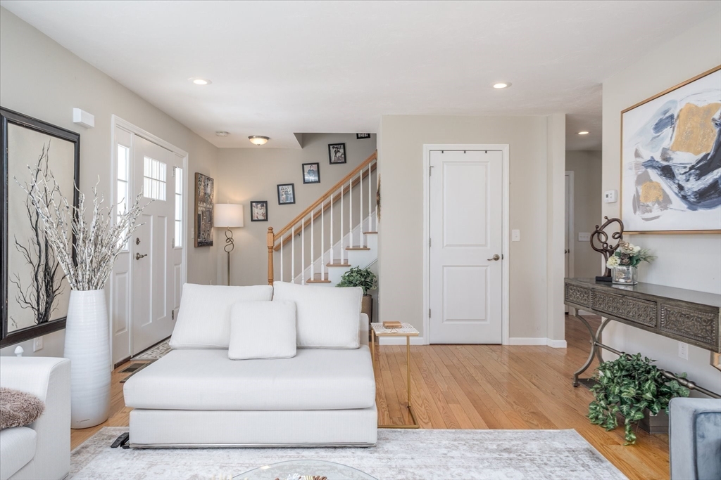 1 Basswood Blvd 1