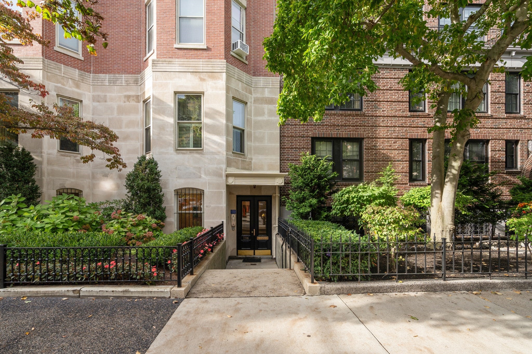 286 Beacon Street 1