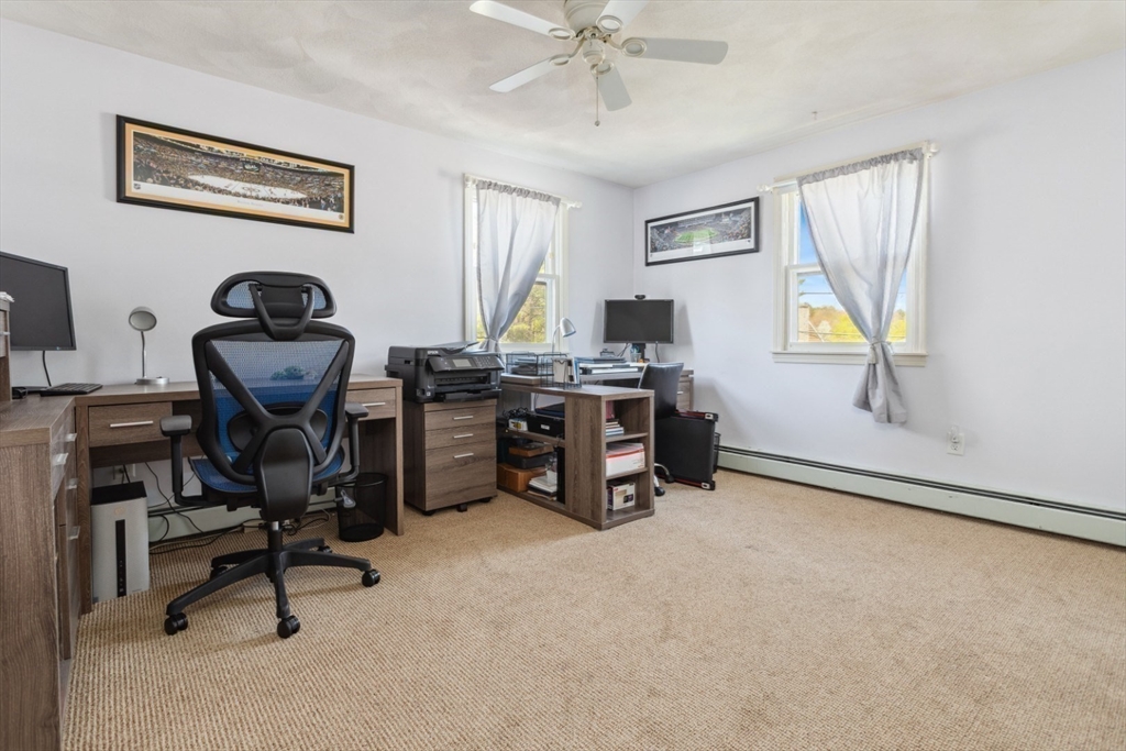 Wilmington, Massachusetts 01887, United States, 3 Bedrooms Bedrooms, ,2 BathroomsBathrooms,Residential,Pending,124022