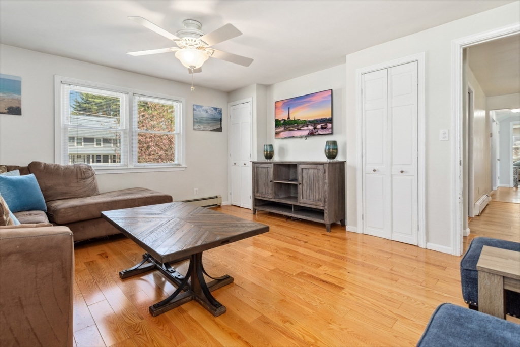 Wilmington, Massachusetts 01887, United States, 3 Bedrooms Bedrooms, ,2 BathroomsBathrooms,Residential,Pending,124022