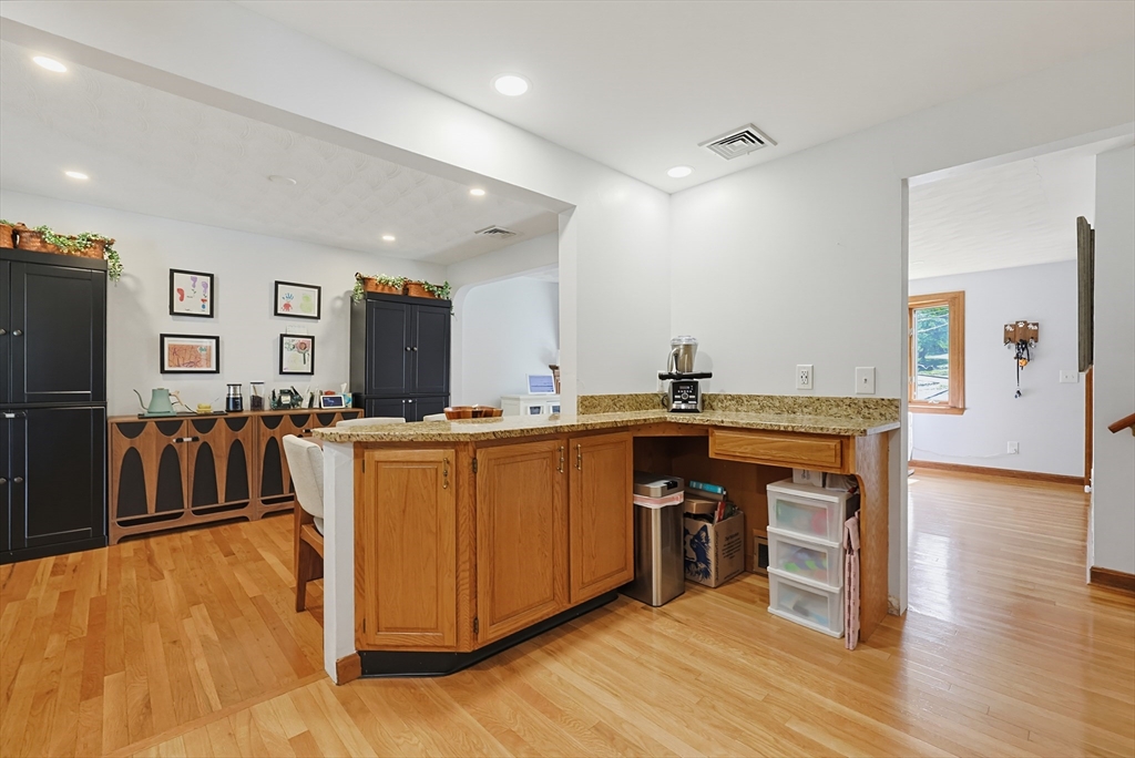 19 Weir Rd