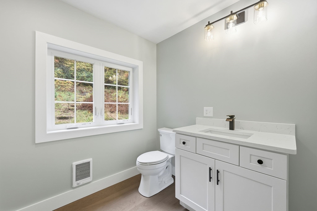 75 Lead Mine Rd, Southampton, MA Photo #24