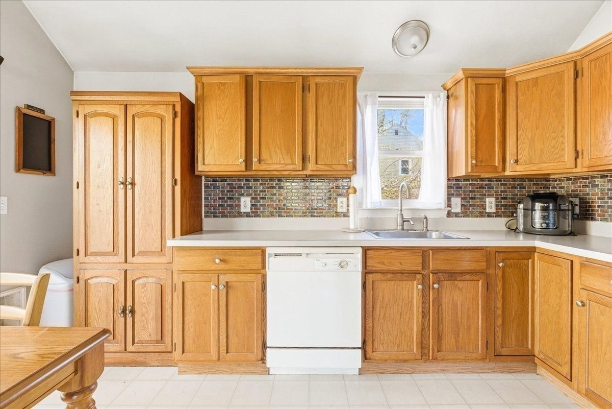 2 Juniper St, Plymouth, MA, 2 Juniper St, Plymouth, MA Photo #12