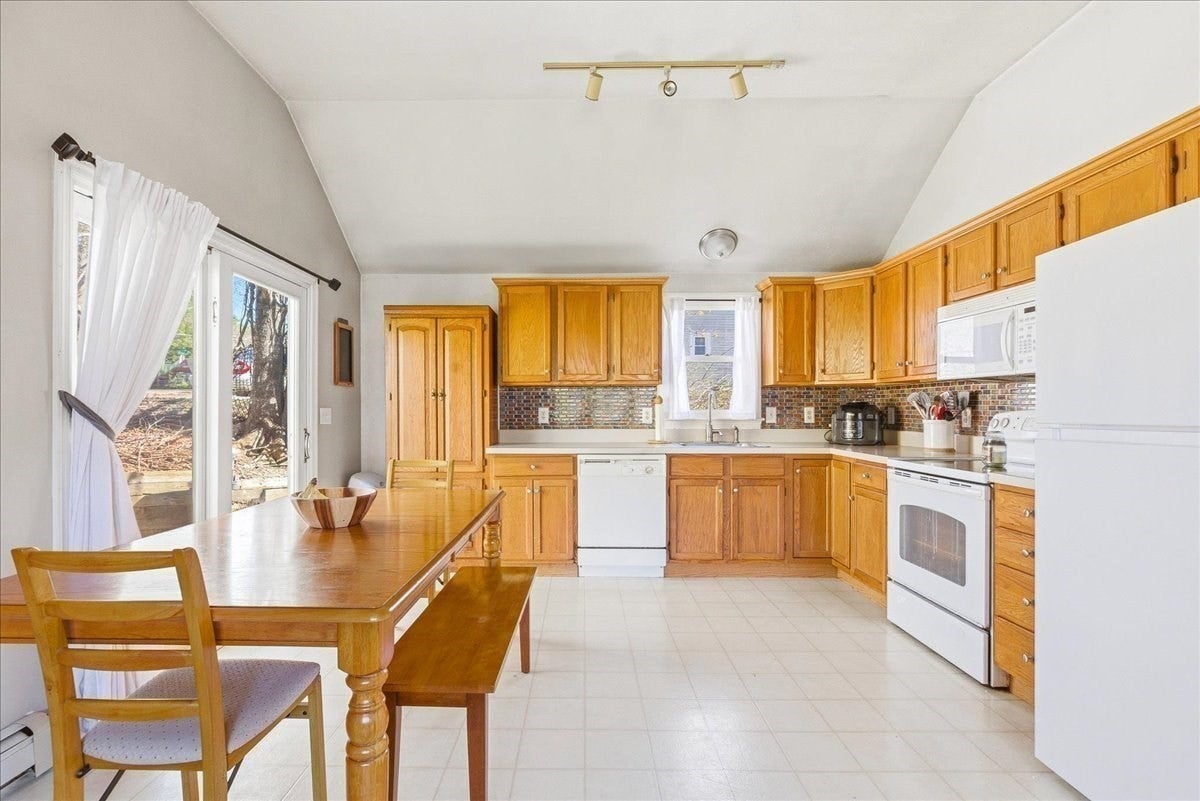 2 Juniper St, Plymouth, MA, 2 Juniper St, Plymouth, MA Photo #10