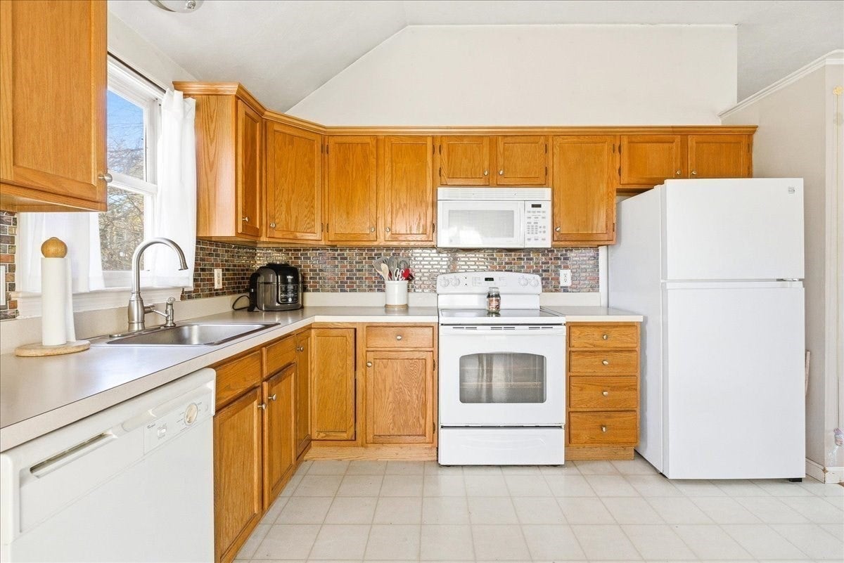 2 Juniper St, Plymouth, MA, 2 Juniper St, Plymouth, MA Photo #11