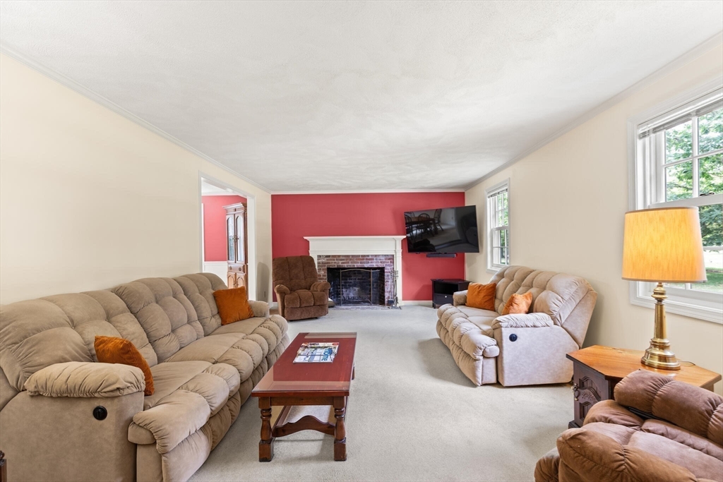 35 Willowdale