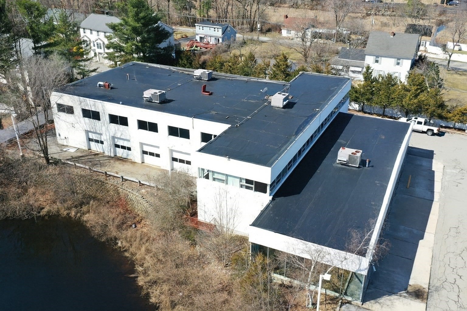 611-623 Main St