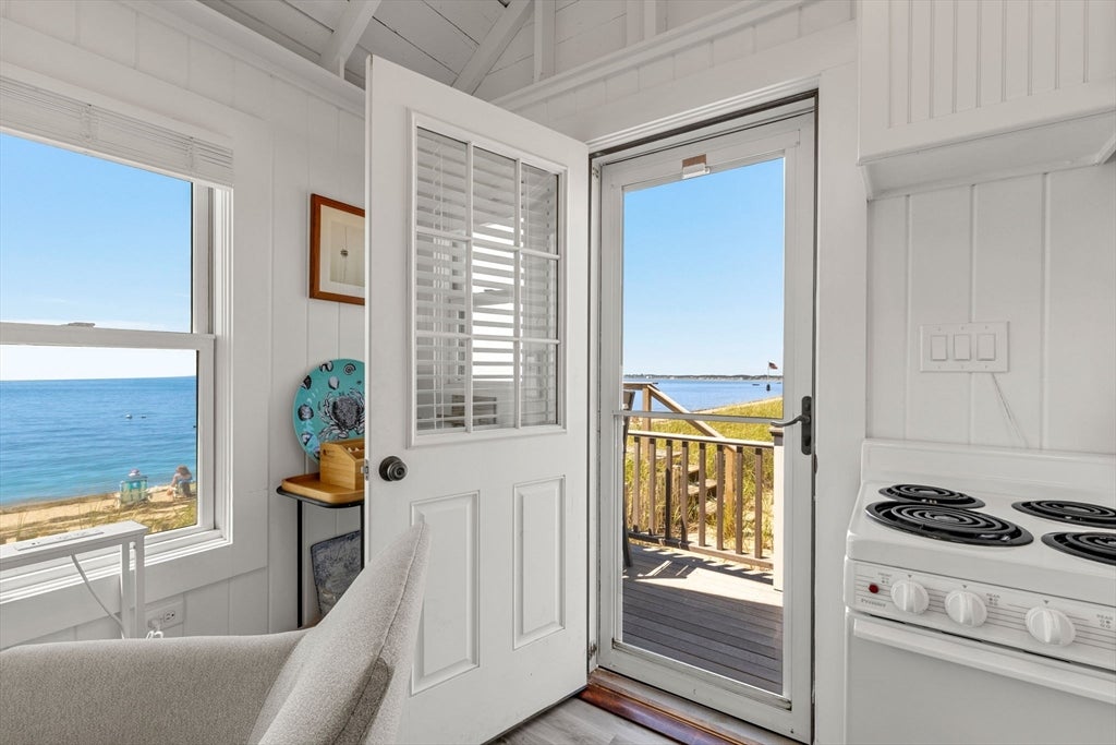 522 Shore Rd 10