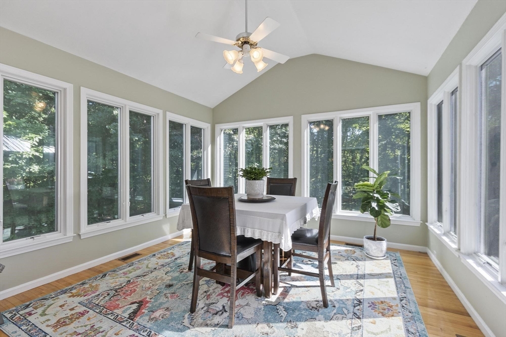 218 Stearns Rd