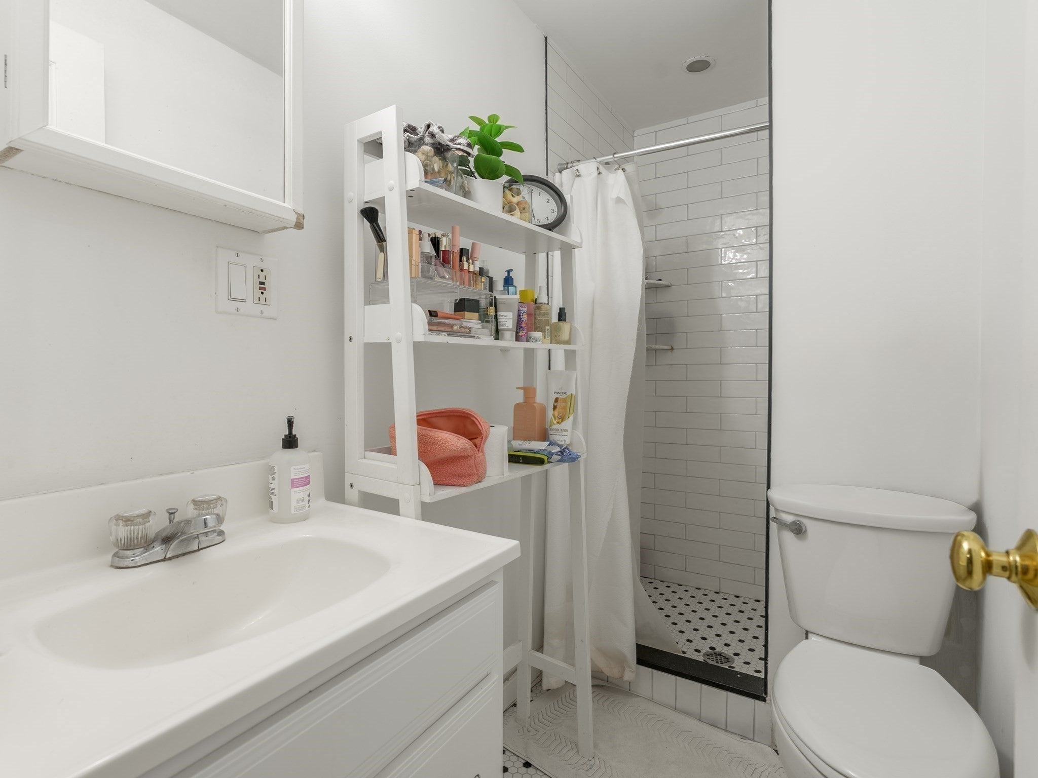 22 Irving St #2, Boston, MA, 22 Irving St #2, Boston, MA Photo #8
