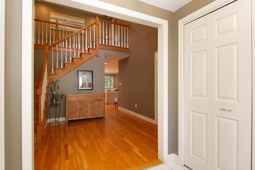 32 Homeward Ln