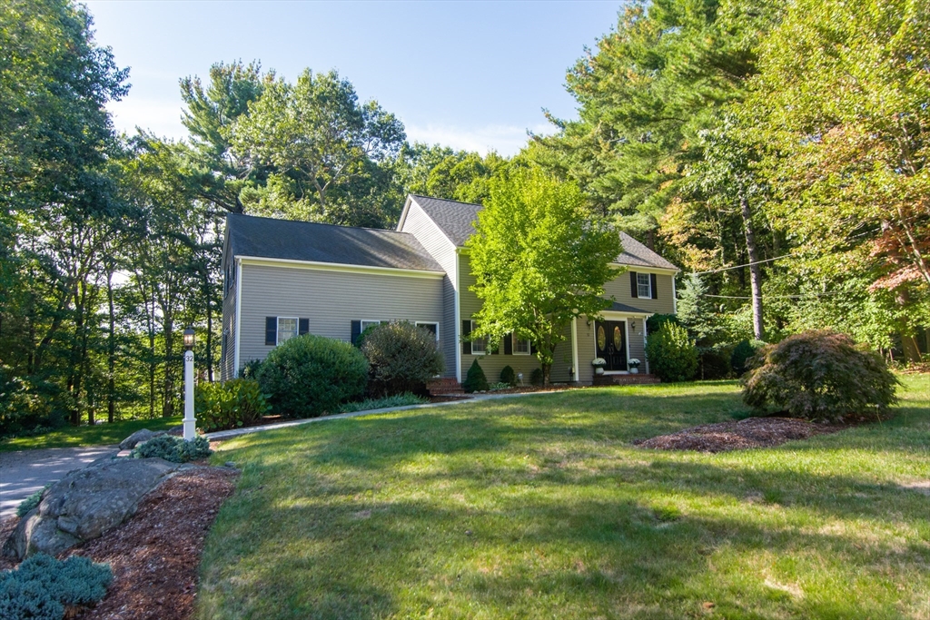 32 Homeward Ln