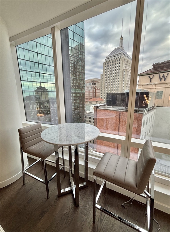 430 Stuart St 1518