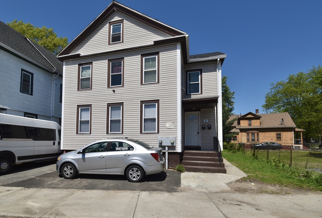 112 Bay St