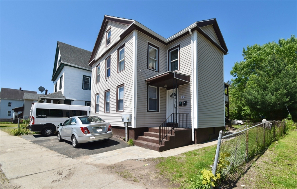 112 Bay St