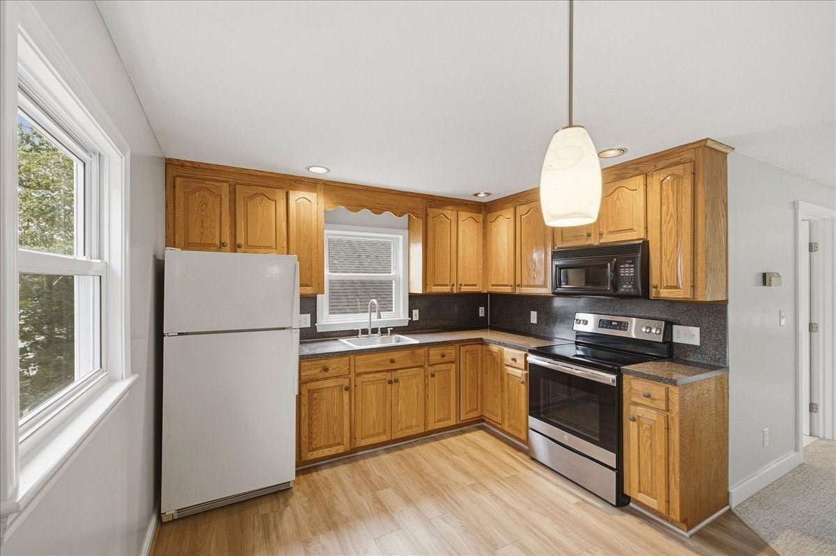 68 Fairview Ave, Pembroke, MA, 68 Fairview Ave, Pembroke, MA Photo #28