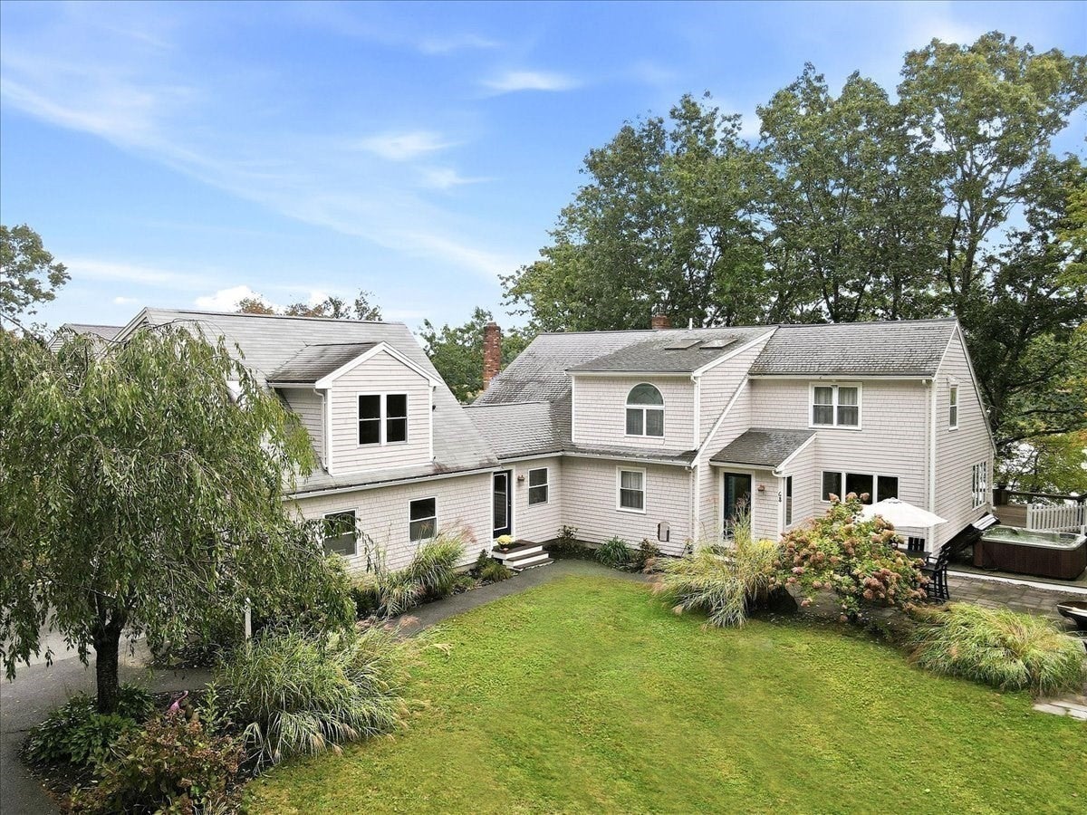 68 Fairview Ave