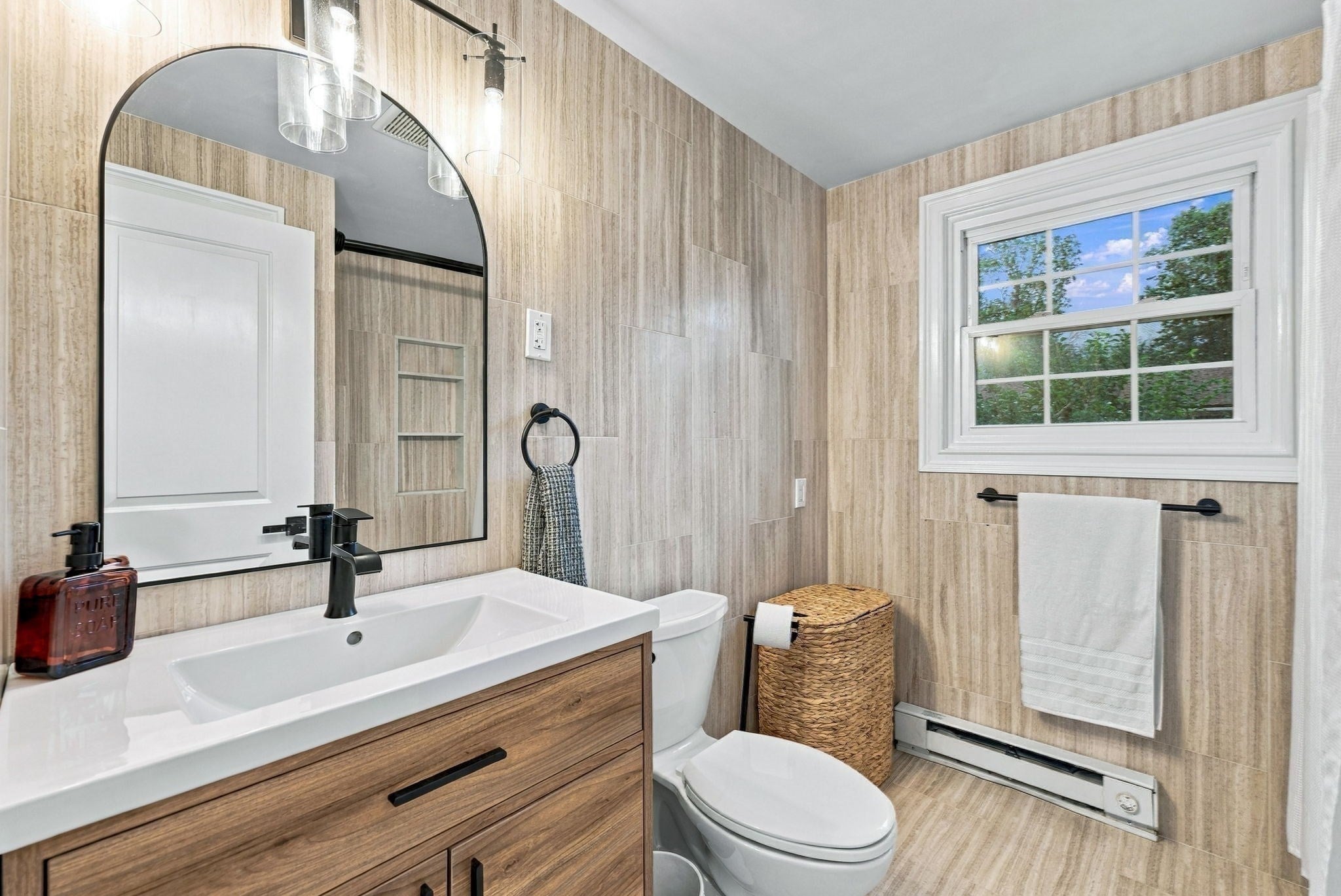 21 Orchard Ave #B, Haverhill, MA, 21 Orchard Ave #B, Haverhill, MA Photo #23