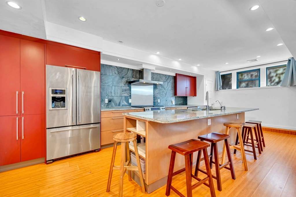 2021 Commonwealth Ave B