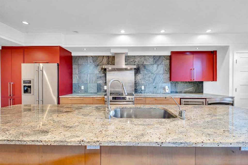 2021 Commonwealth Ave B