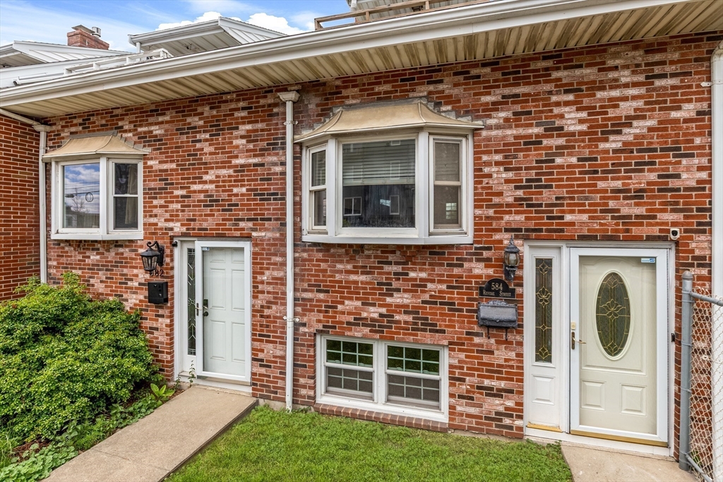Photo of 584 Revere St, Revere, MA