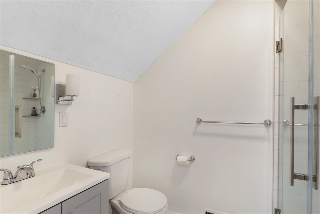 584 Revere St #8, Revere, MA Photo #12