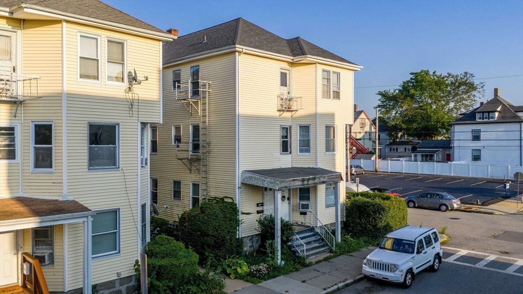 351-353 Madison St