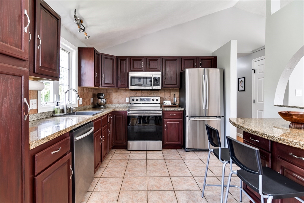 34 Oran Street, Worcester, MA Photo #10