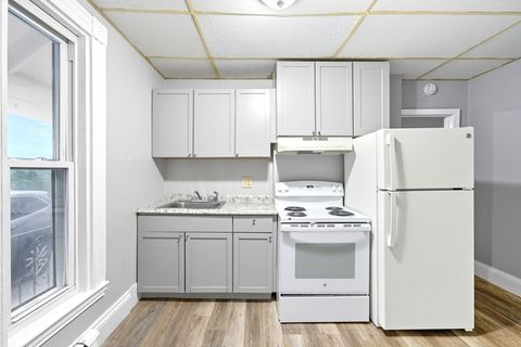 46-48 Waverly St 4 Melrose MA 02176