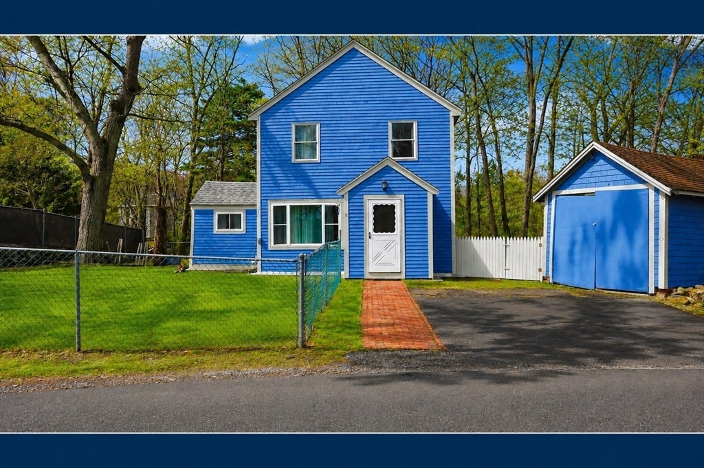 Photo: 8 Stones Corner Road, Berlin, MA