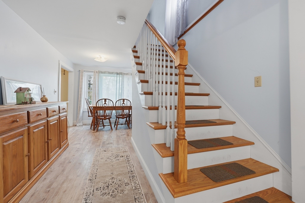 8 Stones Corner Road