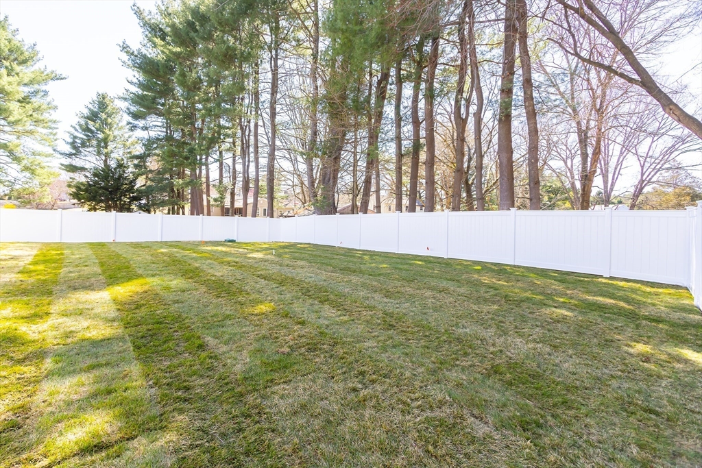 Natick, Massachusetts 01760, United States, 5 Bedrooms Bedrooms, ,5 BathroomsBathrooms,Residential,Pending,114227