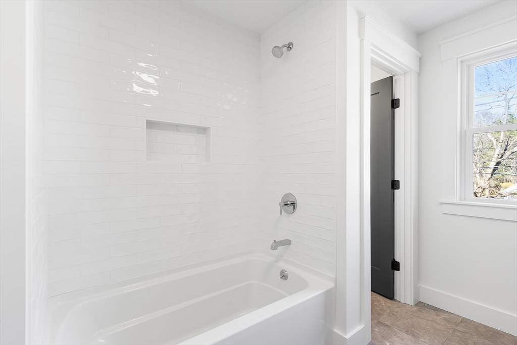 Natick, Massachusetts 01760, United States, 5 Bedrooms Bedrooms, ,5 BathroomsBathrooms,Residential,Pending,114227