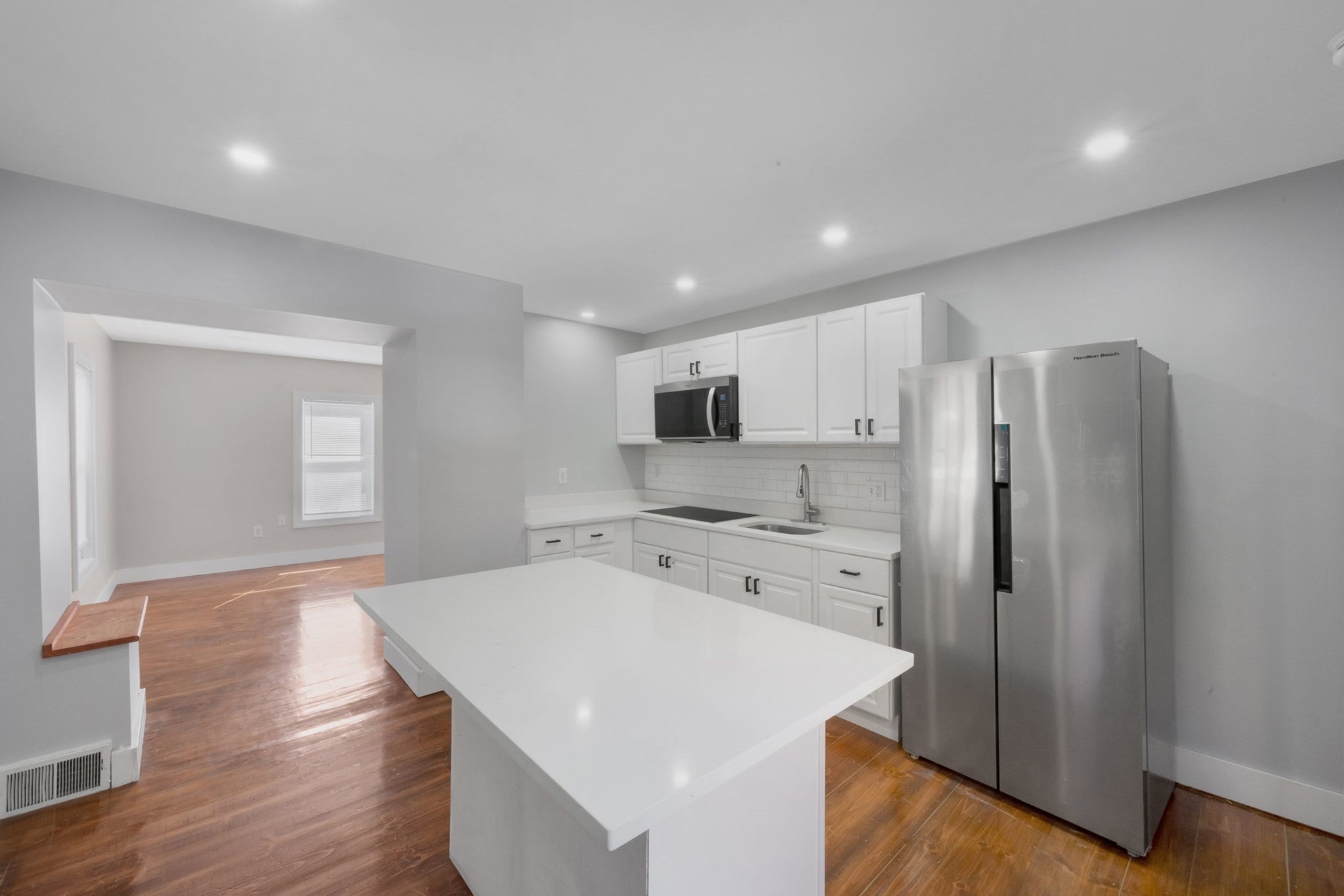 Photo of 16 Grand St, Leominster, MA