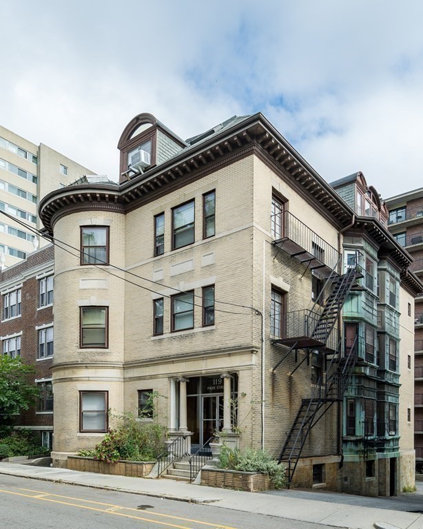 119 Park Street 7