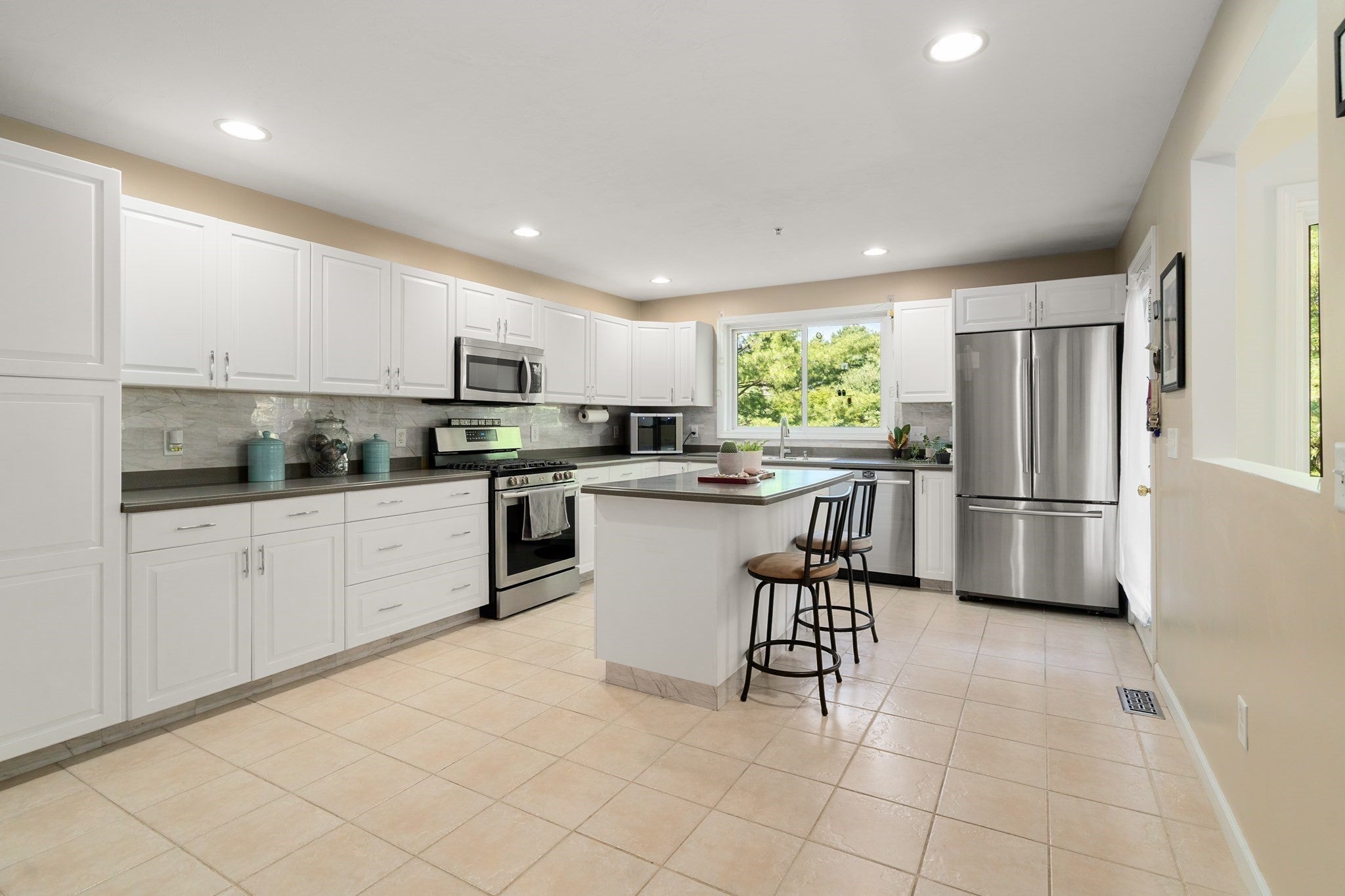 Click for 2101 Old Bridge Ln #2101, Bellingham, MA slideshow Click for 2101 Old Bridge Ln #2101, Bellingham, MA slideshow